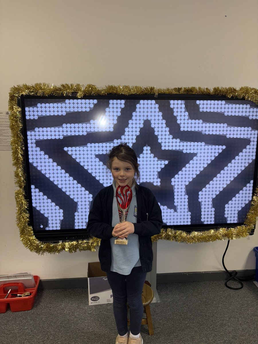 Mrs Pierce.StNiniansP2 tweet media