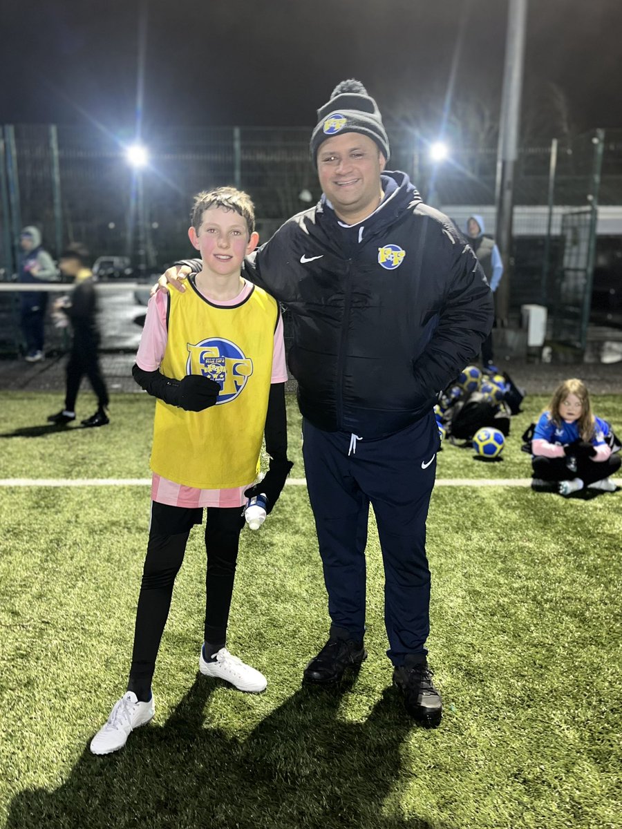 🟦 BLUE CARD WINNER: CHRISTOPHER! Last night in Bellshill was Christopher’s last session at the FFF and he’s now been asked in to play for <a href="/MFCTrust/">Motherwell FC Community Trust</a> 2014s

A year of graft and massive confidence growth. Proof FFF can be a pathway into grassroots football

Good luck Christopher!