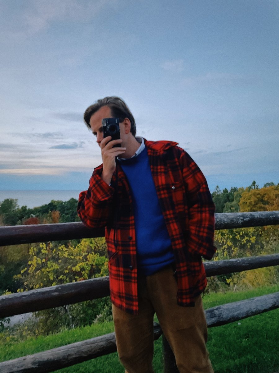 NecktieSalvage's tweet image. Something I always tell people, and something that is important to remember, is that dressing well doesn't necessarily mean dressing (more) formally. 

It can mean dressing more formally, but it can also mean dressing with intention. Not every day is a formal day. 

I, for…