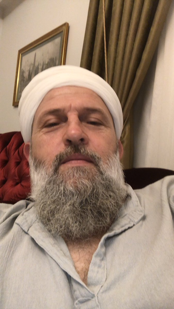 LAİKLİK MİLLİMİDİR
YADA CUMHURİYETÇİLİK
BEN BİLEMEDİM
BİLDİĞİM MÜLK ALLAHINDIR
BİZİDE O YARATTI
ONUN REHBERİ
KURANDIR
KURAN ŞERİATTİR
O HALDE MÜSLÜMANIM DİYEN HERKES ŞERİATÇİ DEĞİLMİ