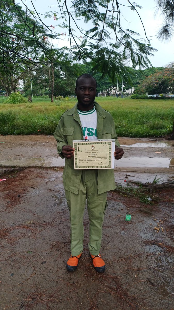 al_rashiid's tweet photo. "Which of your Lord's favors will you deny?" Absolutely none! 

An era ends, but the impacts remain. Alhamdulillah for the journey. Thank you, NYSC Rivers State. Thank you, SDGs CDS Group. Thank you, my family, mentors, friends, and colleagues!  Thankful to all of you. https://t.co/83yOMqU25z
