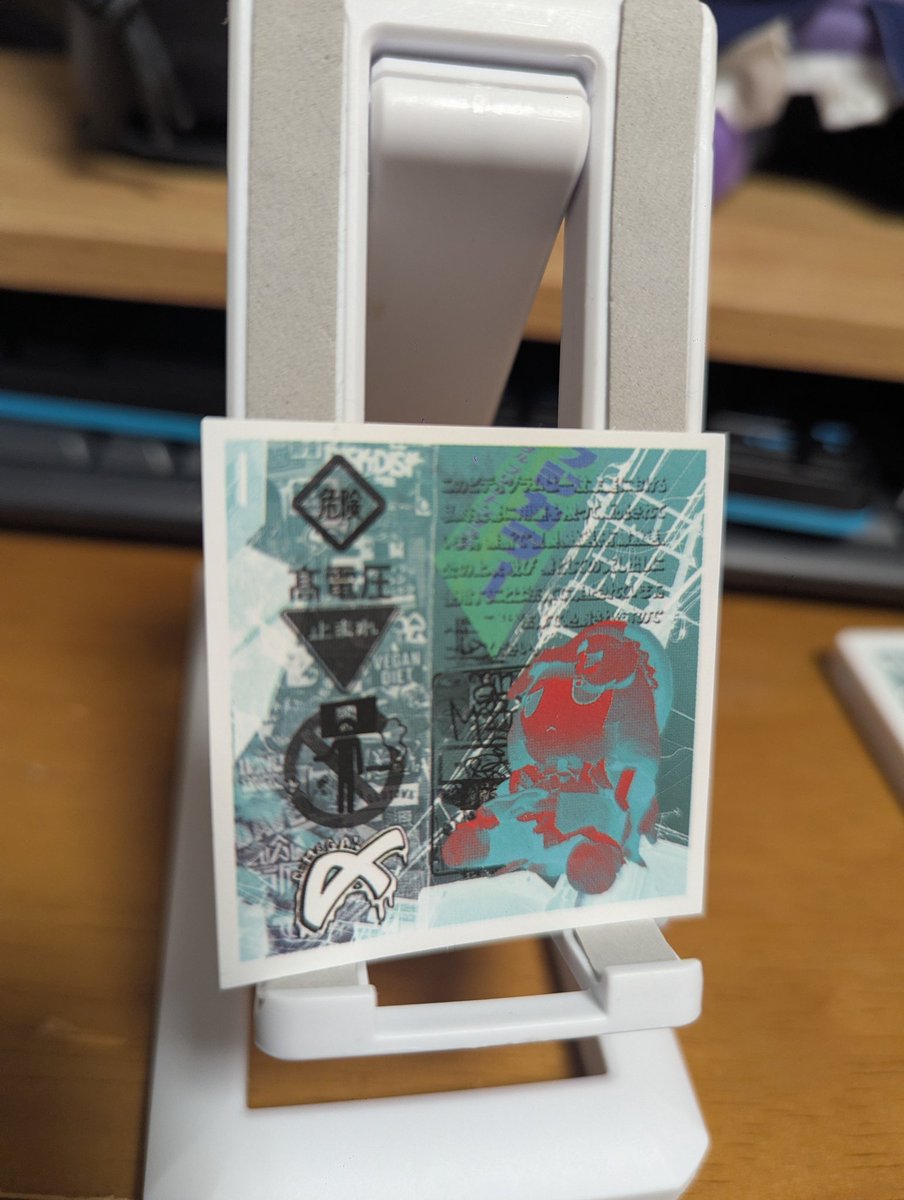 itoteishime's tweet photo. ちなみにセットリスト及びアートワーク、WAVデータが収録されたファイルをDLする為のQRコード及びステッカーも添付しています。

何卒よろしくお願いいたします。 https://t.co/haQLBL4yHV