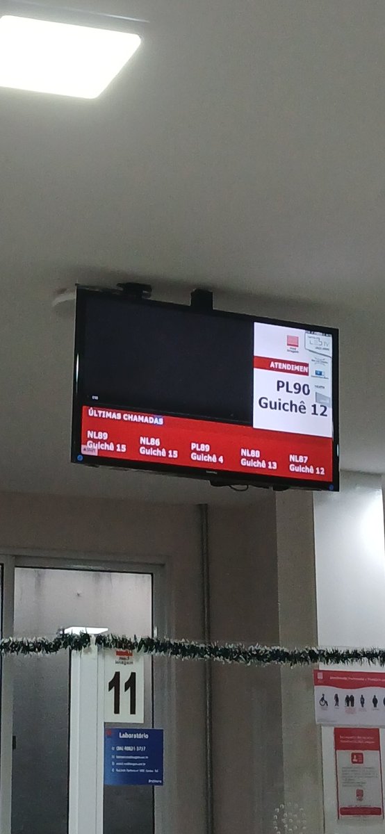 amigodorogerio's tweet photo. Que país é esse que dá preferência no atendimento do hospital pra um partido? Aonde vamos chegar? https://t.co/IB99o9DfYf