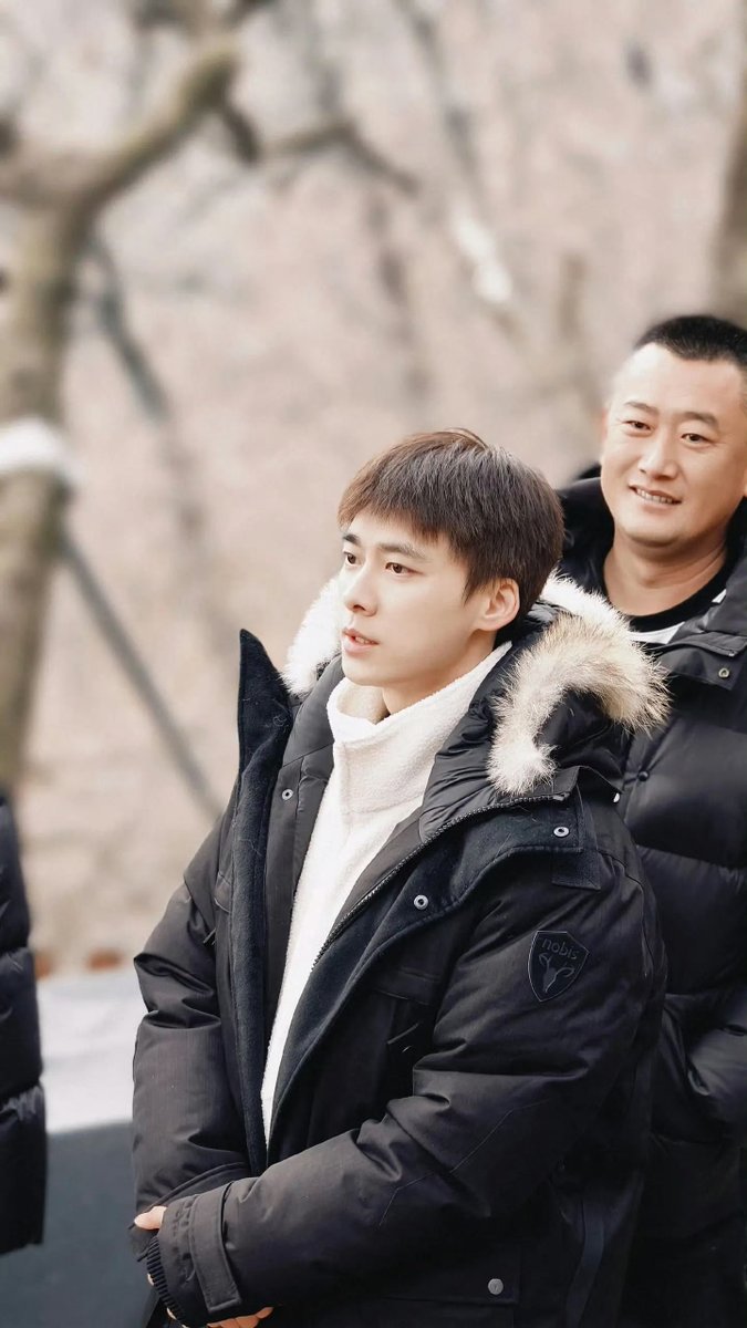 VZArgentina's tweet photo. WEIBO UPDATE 18.DEC.2025 Girls, today our prince visited the Dagushan Temple in Dangdong to give thanks and pray for his new projects!!!! #Liyifeng #lýdịchphong #evanyifenglee #หลี่อี้เฟิง #liyifengNews #verobeevz #argentina #WEIBO #visittemple #fengfeng https://t.co/nwmAzzXHNO