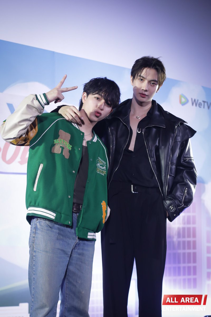 awstbbas's tweet image. ตอนนั้นกับตอนนี้ ถามว่าความขี้หวงเคยลดลงไหม ก็ไม่!

#โจฮันนอร์ธ
#แม็กกี้บาส #maxkybas