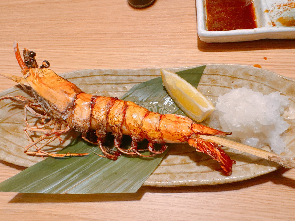 MTennma's tweet photo. んーーーー！最高じゃないですか！こういの素敵！囲炉裏で焼いてくれる海鮮最高！！たまらない！！ https://t.co/SEomlyg0yo