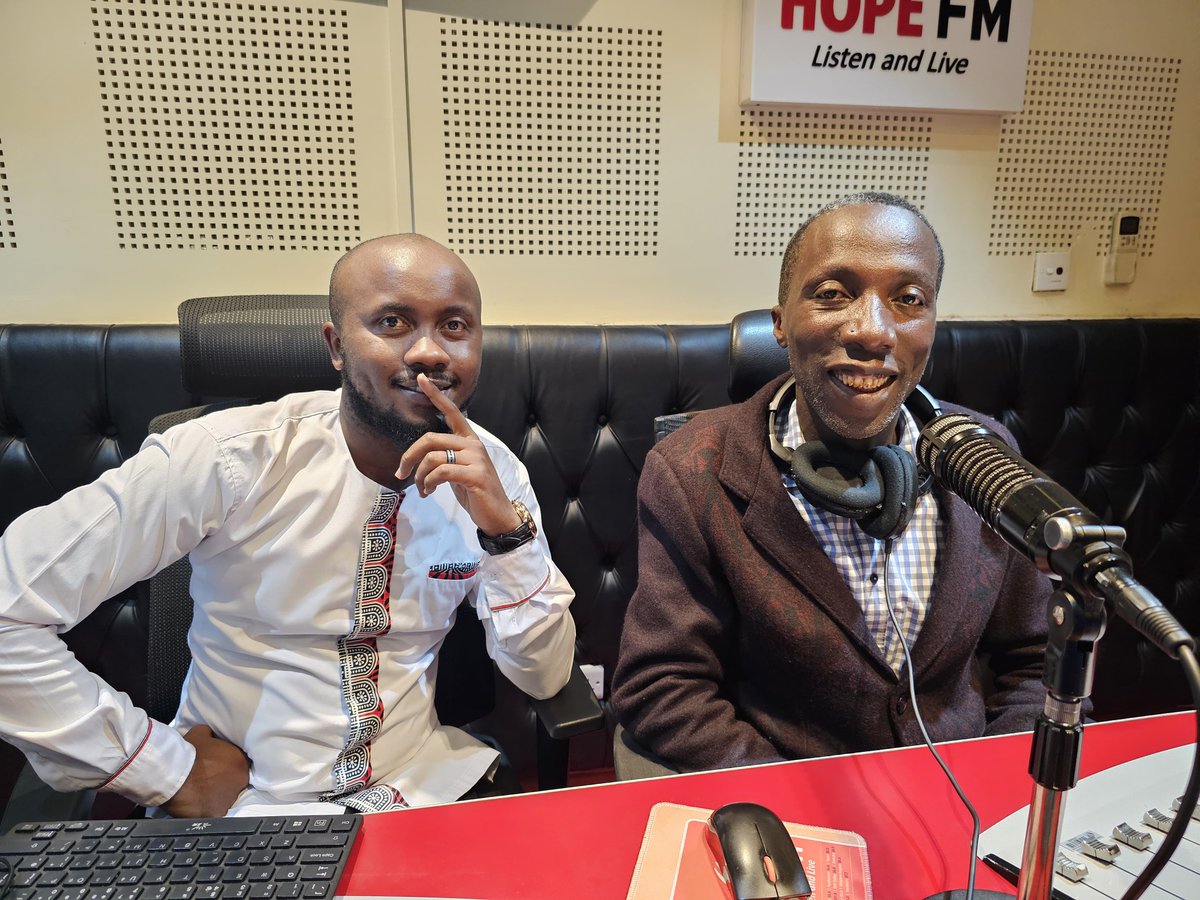 HopeFMLive's tweet image. Do you think that Kenya can get to the level of Singapore in terms of development?

Merry Christmas on #RouteYetu with Kibali &amp;amp; King 
#kibalinking
#coolestandsafest
#ListenAndLive
