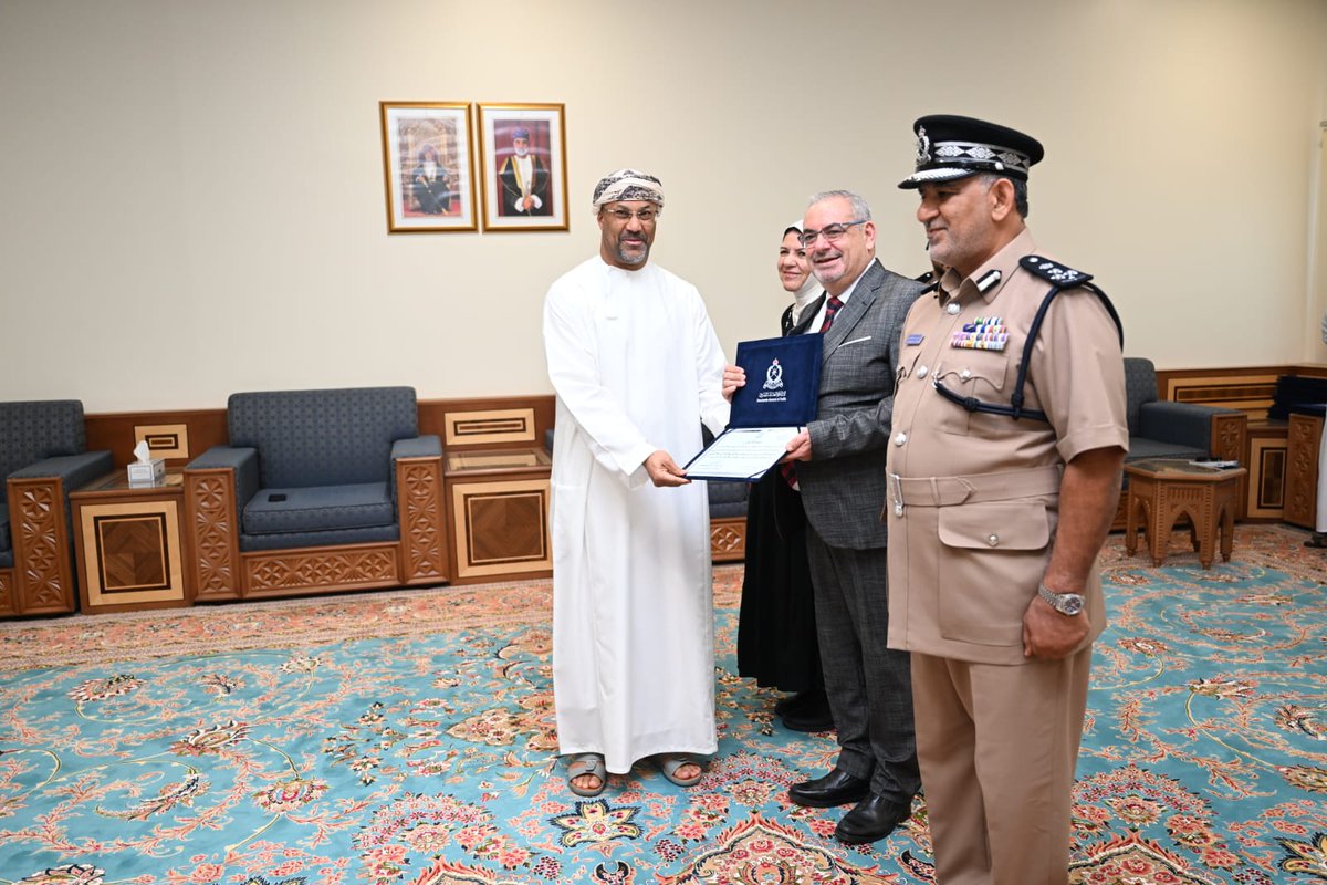OmanRoadSafety1's tweet photo. ضمن جهود التكامل الوطني والدولي في مجال السلامة المرورية، شاركت الجمعية في أعمال ورشة العمل التي نظمتها شرطة عُمان السلطانية، بالتعاون مع منظمة الصحة العالمية وبمشاركة جهات حكومية وغير حكومية، بهدف دعم وتوثيق مبادرات سلطنة عُمان في مجال السلامة على الطرق https://t.co/V3XtOuSqQz