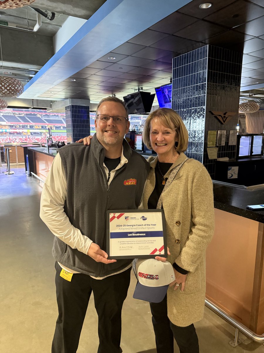 CVCollier_AD's tweet image. Congratulations to GCPS Athletics very own, Len Boudreaux (Gwinnett Heat Adapted Sports Head Coach🏐🏀🏈) on being recognized last night at the GHSA Football Championships. He was named Adapted Sports Coach of the Year by @AdaptedSports and @OfficialGHSA. #GOHEAT @blockuga78
