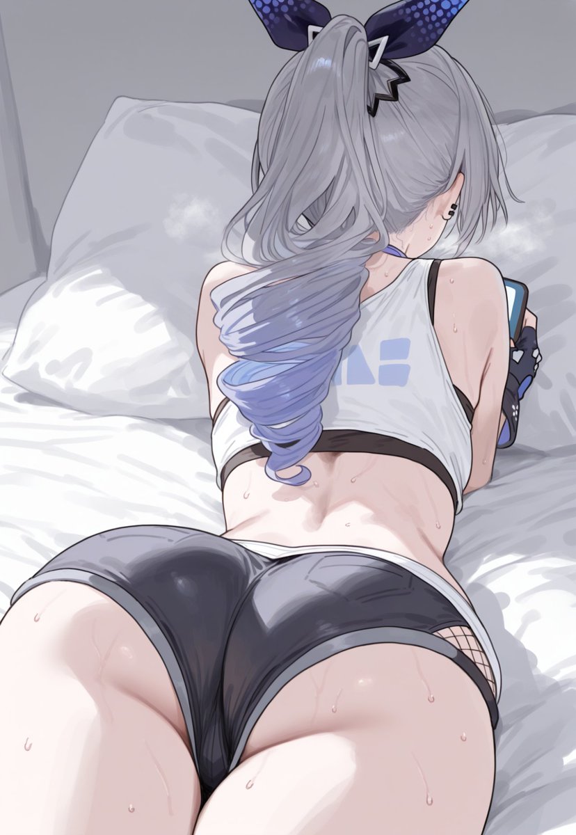 後ろから見る銀狼 / silver wolf sfw