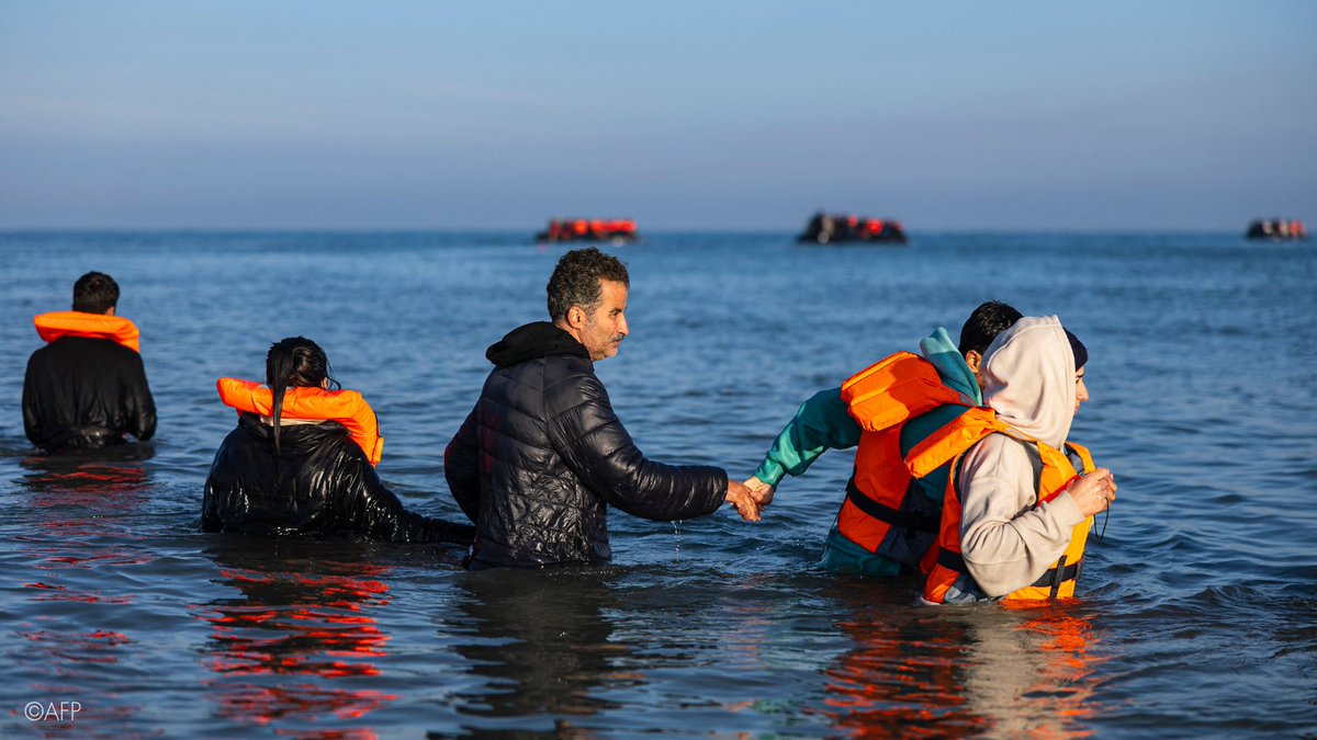 On #MigrantsDay, <a href="/CIDH/">CIDH - IACHR</a> &amp; the UN Committee on the Rights of Migrant Workers #CMW call on States to step up efforts to adopt policies to eradicate xenophobia &amp; address discrimination, toxic narratives &amp; their impact on the rights of people in human mobility.
ohchr.org/en/statements-…