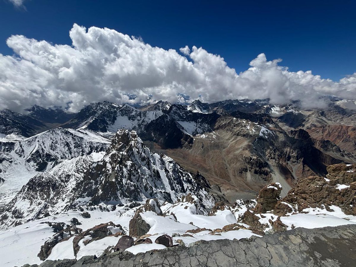 ''Mountains don’t call loudly, yet the brave always hear them.”
#Kashmir 
.
.
.
.
.
.
.
.
.
.
#JanaNayaganSecondSingle 
#Prabhas