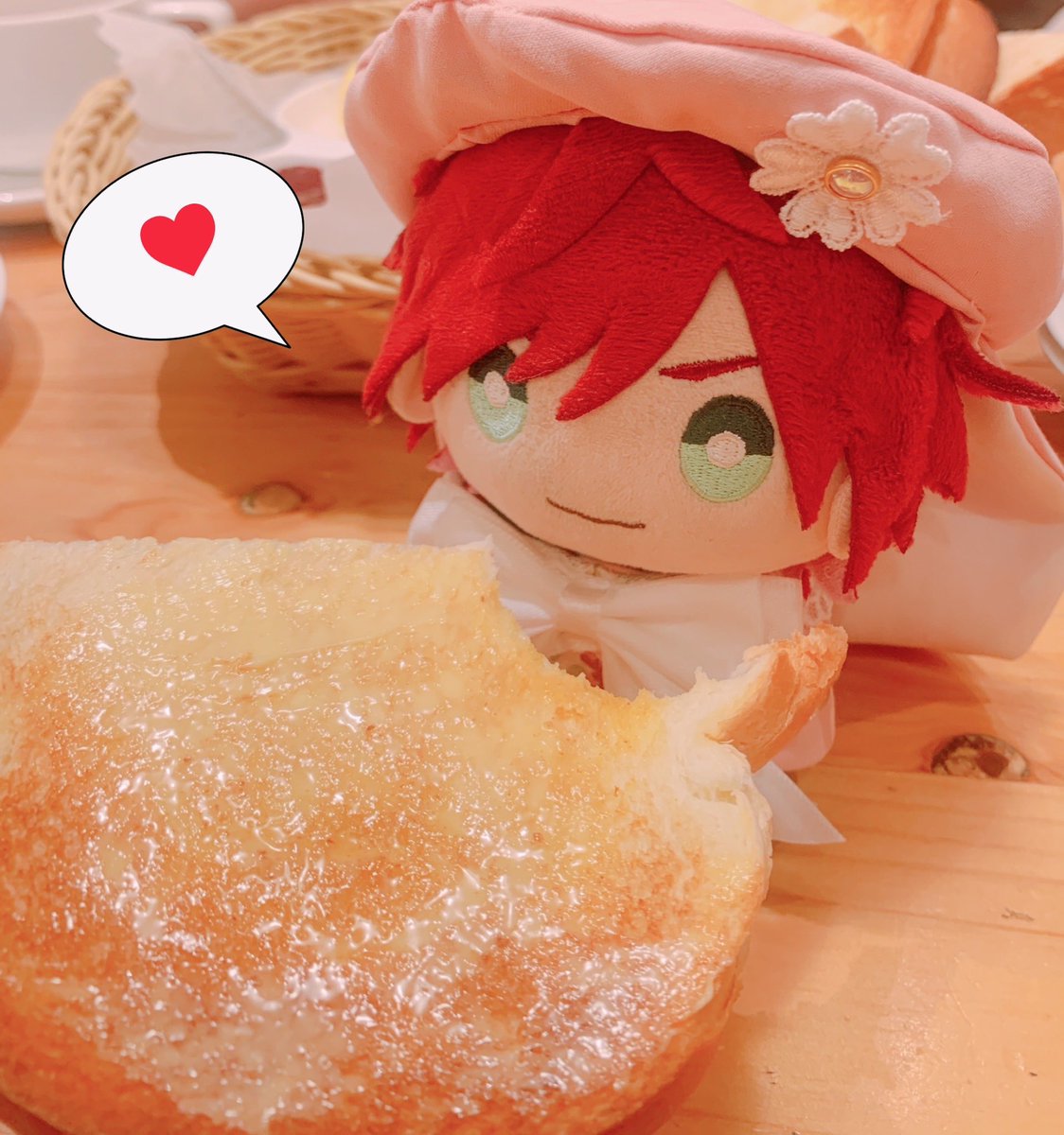twelf_sttg's tweet photo. 客多美的吐司好吃😋
春天色系醜娃也可穿喔！
部分有大斗篷的需要現場試試看脖圍 https://t.co/L9rw0SkF0r