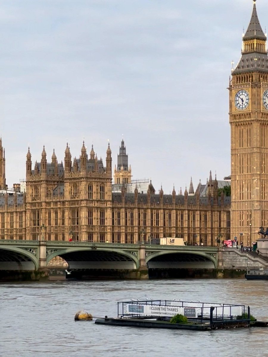 12Tagieva's tweet photo. London mornings carry a quiet strength, where history, ambition, and focus come together. 🌅🏛 https://t.co/PWUXg0PgZ7