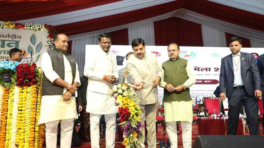 infokhabrimedia's tweet photo. MP News: CM मोहन यादव ने 11वें अंतरराष्ट्रीय वन मेले का शुभारंभ, कहा- वन और वनोपज हैं प्रदेश की पहचान
#khabrimedia
#MadhyaPradesh
#MPnews #CMMohanYadav @DrMohanYadav51 #internationalforestfair #forestfair #nature #Greenenvironment
@infokhabrimedia
https://t.co/U0P6FAYzFT https://t.co/pnkaMZ4c19