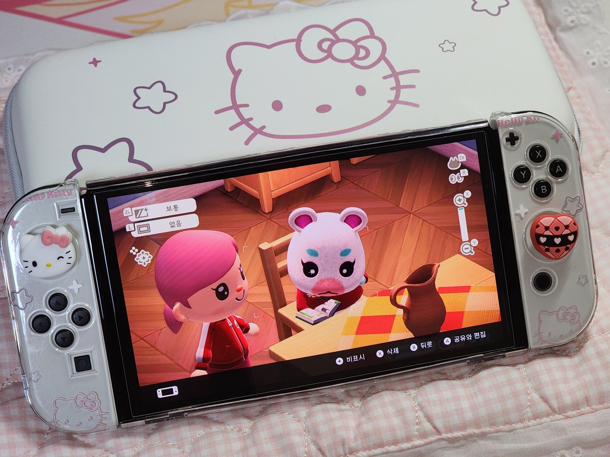 내 스위치 기얍긴해
뽀야미 보고싶어.........