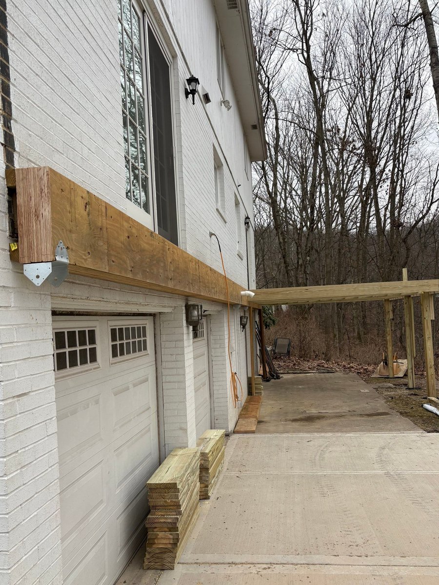 Callthecousins's tweet image. Custom engineering needed? Not a problem. Our in house architect was able to specify this extra large engineered beam in order to span over our clients 2 garage doors without any extra posts in between needing to be added! We are western PA’s premier… #foxchapel #deckbuilder