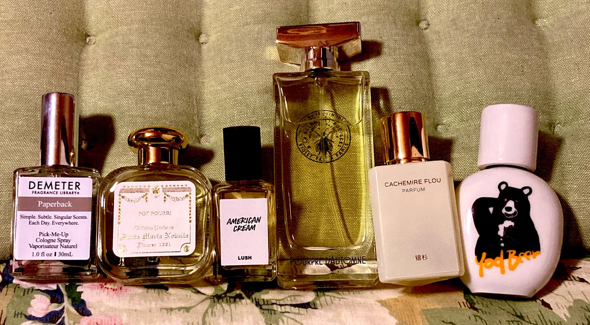 1人で今年買った香水の振り返りをしています 30ml以上 一番大きい