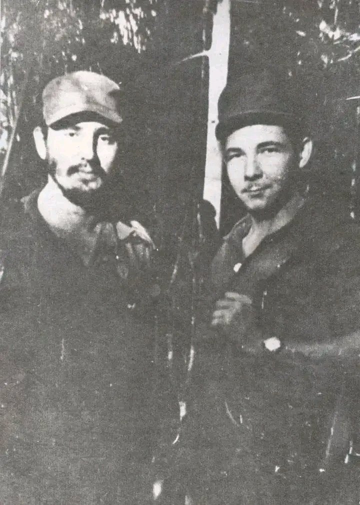 Lo aprendimos de ellos: todo Alegría de Pío tiene su Cinco Palmas ... 🇨🇺

#CubaViveEnSuHistoria