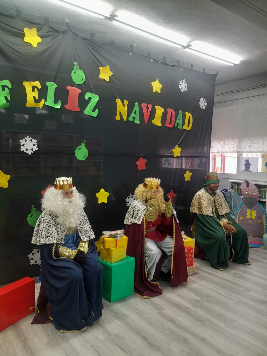 Durante la mañana de hoy, la mayoría de nuestros venturines han podido visitar a SSMM los Reyes Magos de Oriente, que se han pasado por el cole a recoger las cartas. ¡Qué ilusión!