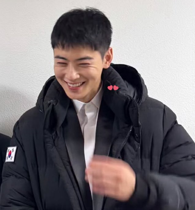 rosy_chastar's tweet photo. AAAAH HOW CUTE MY BABY IS 😭🫠💕

#차은우 #CHAEUNWOO https://t.co/Je1I6Gu5ZJ