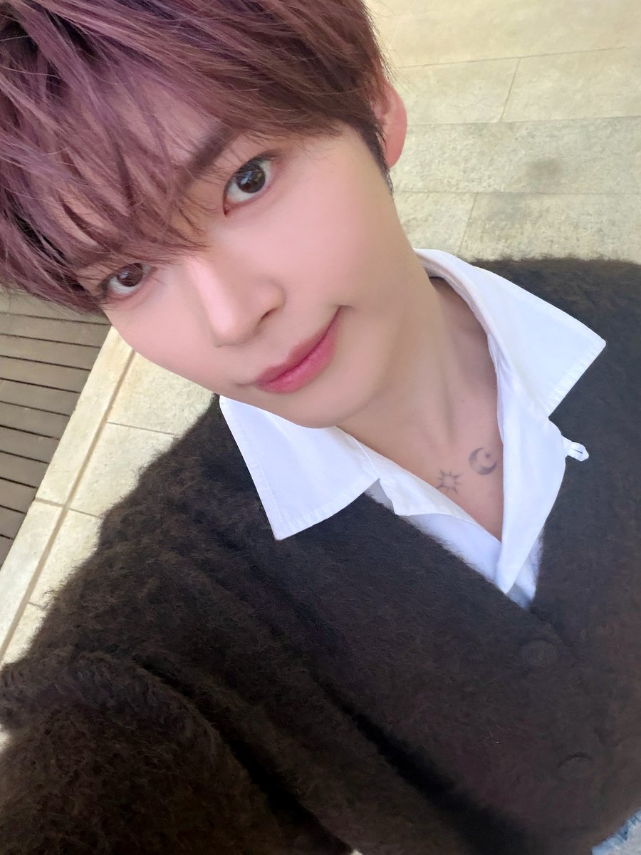 ZB1_official's tweet image. _𝗭𝗘𝗥𝗢𝗙𝗢𝗖𝗨𝗦

비록 눈이 오고 비가 오는 겨울이지만,
마침내 한빈이는 따뜻한 봄을 다시 찾았습니다🌸

#ZEROBASEONE #ZB1 #제로베이스원
#SUNGHANBIN #성한빈