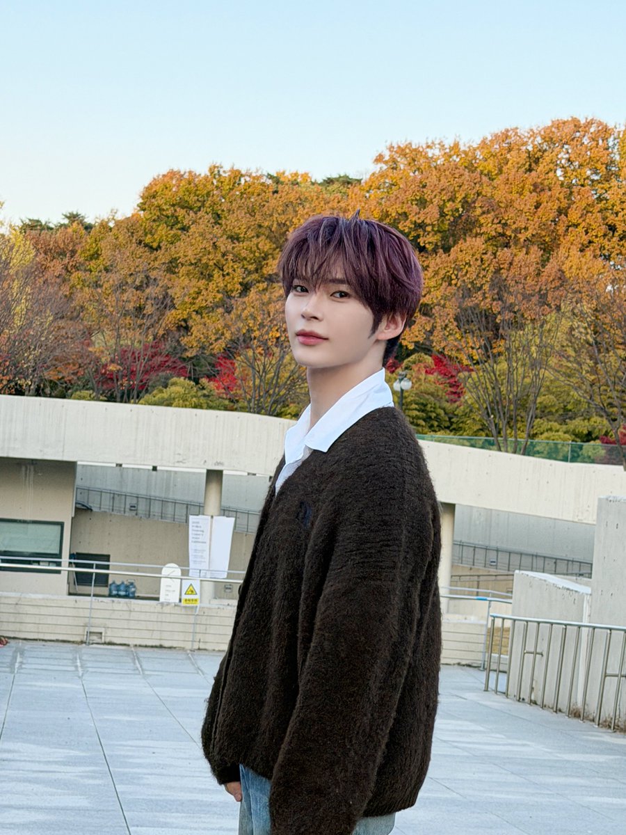 _𝗭𝗘𝗥𝗢𝗙𝗢𝗖𝗨𝗦

비록 눈이 오고 비가 오는 겨울이지만,
마침내 한빈이는 따뜻한 봄을 다시 찾았습니다🌸

#ZEROBASEONE #ZB1 #제로베이스원
#SUNGHANBIN #성한빈