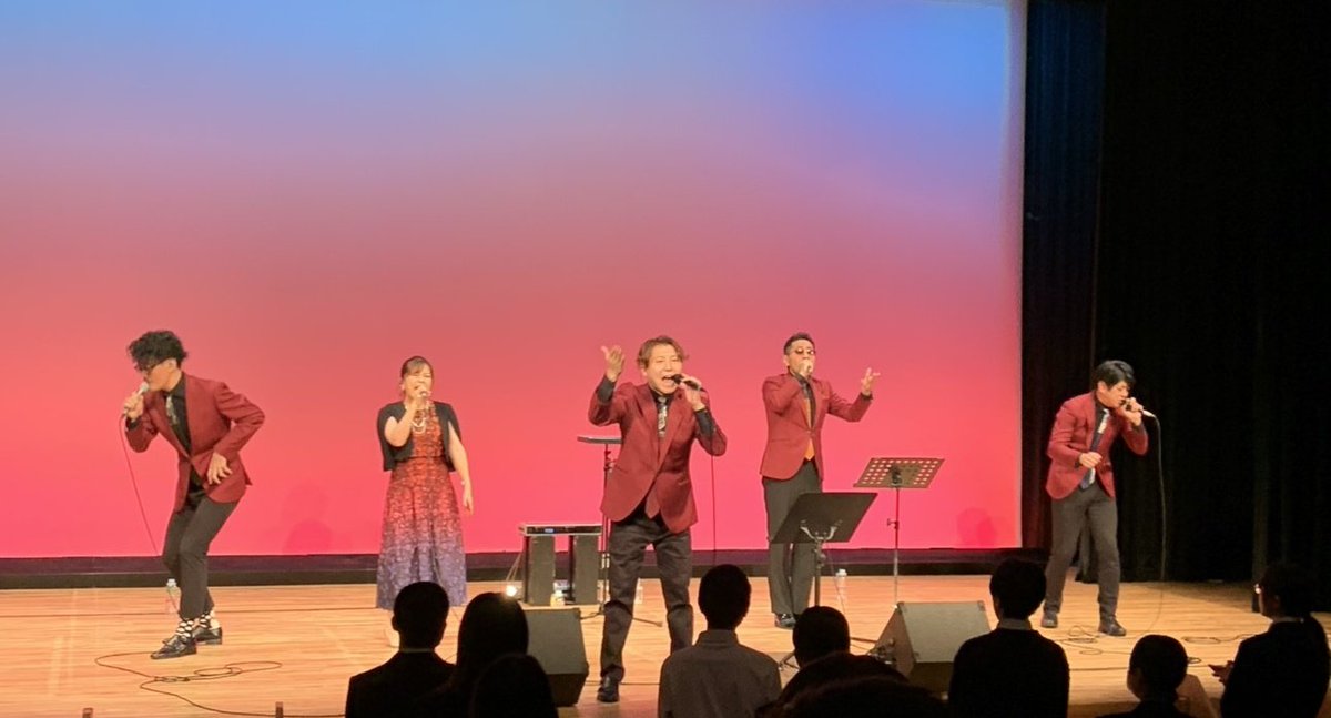 clear5_Satoru's tweet photo. 今日のライブはthe XAVYELLSのGottiリーダーがサポートメンバーとして参加してくれました✨️さすがの分厚いコーラスで支えてくれたのはもちろん、細か〜〜〜いツッコミも沢山ありがとう！！笑 事前のリハから楽しかったです！！またぜひです！ https://t.co/V6XZV7XbL2