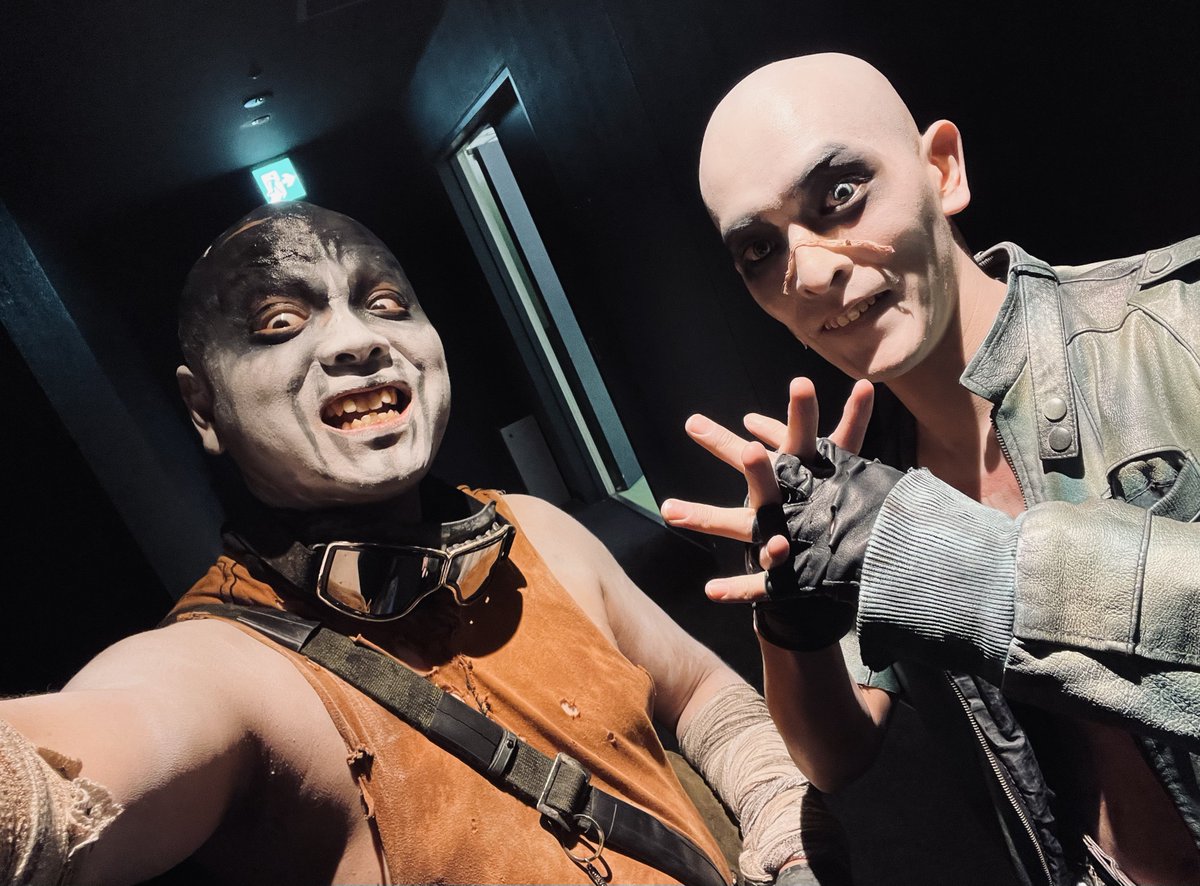 マッドマックス応援上映にウォーボーイコスで賑やかしてました！💀

やっぱり何度見ても楽しいぜ

V8‼️V8‼️V8‼️v8‼️
#ワーナーファンフェス
#ワーナー映画ありがとう