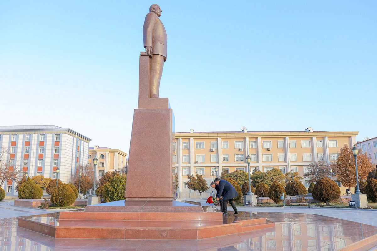 MDDTAzerbaijan's tweet photo. #Rəqəmsal inkişaf və #nəqliyyat naziri Rəşad Nəbiyev (@RashadNNabiyev) 18 dekabr tarixində Naxçıvanda #Babək, #Culfa, #Kəngərli, #Ordubad, #Sədərək, #Şahbuz, #Şərur rayonlarının və #Naxçıvan şəhərinin sakinlərini qəbul edib.
Vətəndaşların nəqliyyat, #telekommunikasiya və #poçt xidmətləri ilə bağlı müraciətlərinə baxılıb. Göstərilən məsələlərin bir hissəsi yerində öz müsbət həllini tapıb. Digər qisminin araşdırılması ilə bağlı Nazirliyin müvafiq qurumlarına tapşırıqlar verilib.
#RİNN #VətəndaşQəbulu