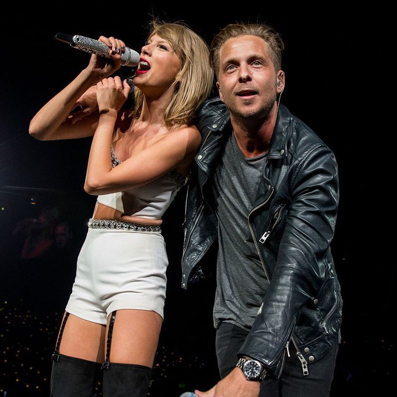 SeriesBrasil's tweet image. Ryan Tedder sobre Taylor Swift:

"Ela é a melhor [compositora com quem já trabalhei]. Se você comparar de igual para igual, ela é simplesmente uma mestra das palavras. A Taylor tem um vocabulário enorme, enorme mesmo. Quanto maior o vocabulário, maior é a amplitude da sua…