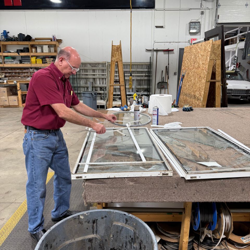 CherylCond22754's tweet photo. There's a reason thousands of customers trust Glass Doctor:
✔️ Reliable scheduling
✔️ Transparent pricing
✔️ Guaranteed work
✔️ Local service backed by national standards

From auto glass to home windows to full commercial installs—we deliver clarity, inside and... https://t.co/TErbVGSHyT