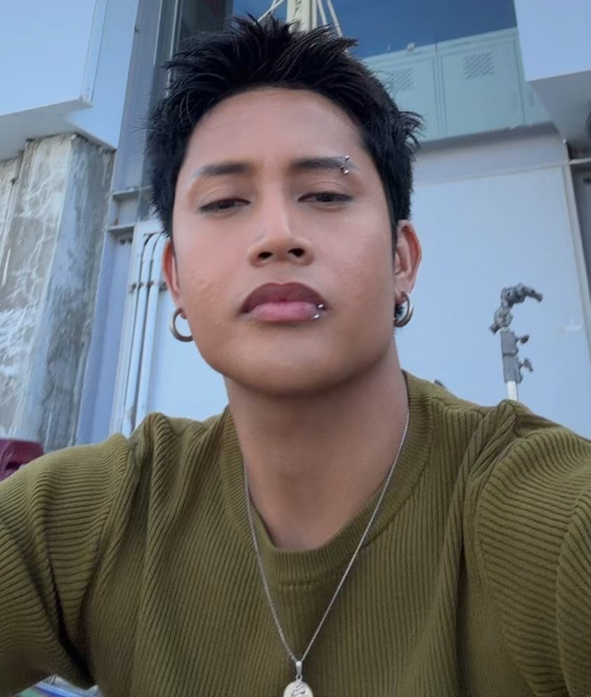 Shiroyuki_9's tweet photo. ang poging pov naman nito https://t.co/FRtVftsuli