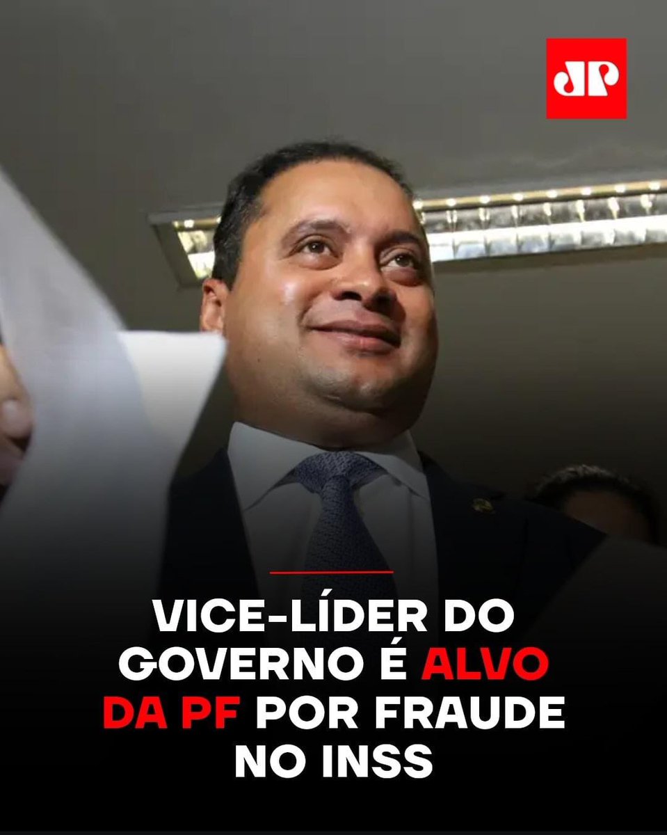 henriolliveira_'s tweet image. Por que é tão difícil para a imprensa dizer de qual governo ele é vice-líder?

Vice-líder do GOVERNO LULA
Vice-líder do GOVERNO LULA
Vice-líder do GOVERNO LULA
Vice-líder do GOVERNO LULA
Vice-líder do GOVERNO LULA