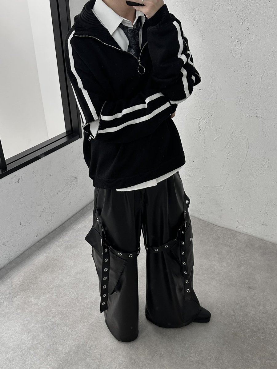 ZOZOTOWN】 今週発売のトラックハーフジップニット可愛すぎる #ZOZOTOWN