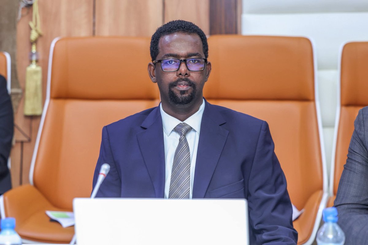MDhucle's tweet photo. I would like to express my sincere appreciation to the Cabinet of the FGS for approving the Seafarers’ Identity Document Regulations (Seaman’s Book), which is essential for the professional practice of seafarers. https://t.co/bVrRpqCB4l