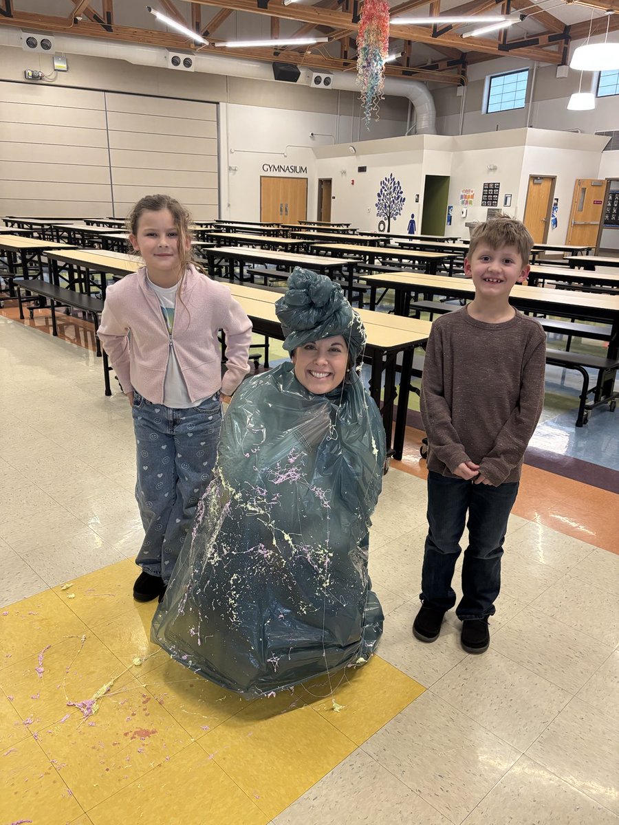 These hard-working Grizzlies sold more than 15 items in the FundraiserU campaign and got to silly string the principal! #OGGrizzlies #GrizzlyPride