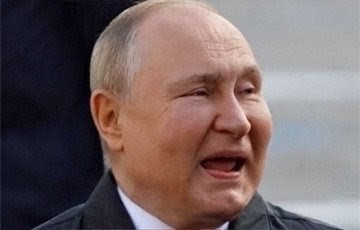 Подготовка к прямой линии Хуйла выходит на финишную прямую. 
Плешивый сегодня, как и все последние дни, продолжает готовиться к ежегодному общению с российским быдлом в прямом эфире.  Вчера работа шла до глубокой ночи, рассказали в Кремле. - РИА Новости