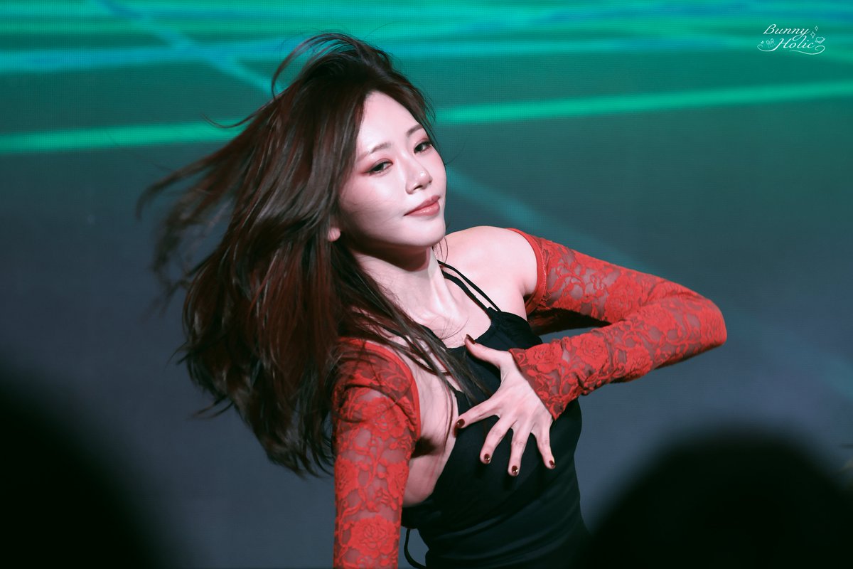 251214 UAU 1st Fancon in Macau

❤️🖤

#JIU #지유 
#UAU #유아유 
#Dreamcatcher #드림캐쳐 
#Dreamcatcher_UAU