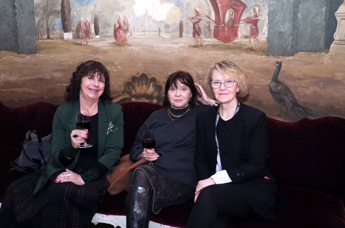 Kino_Splendid's tweet photo. Vakardien Splendid Palace aizvadīja 102. jubilejas seansu. 🎬✨

Programmā - kino klasika “Džentlmeņi izvēlas blondīnes” ar Merilinu Monro un Džeinu Raselu, kā arī džeza priekšnesums pirms seansa.

Paldies visiem, kas bija kopā ar mums!
📷 @letanewslv https://t.co/WbgOiZ9qIh