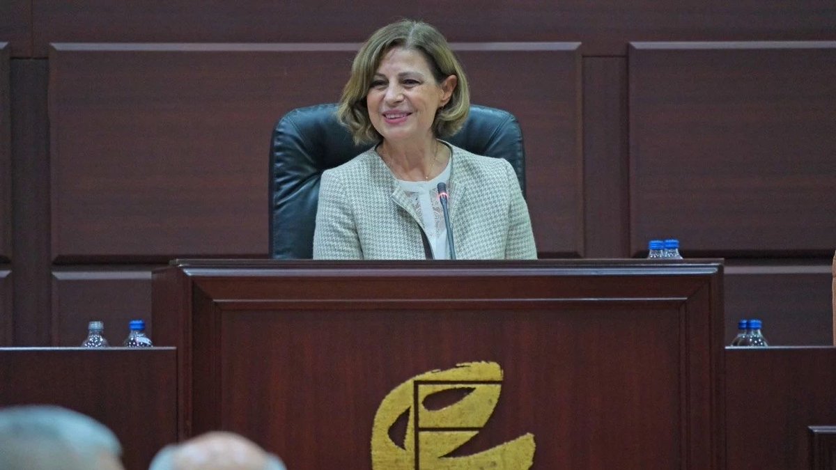 📍 Ayşe Ünlüce: Nadir elementleri engellememiz söz konusu değil

👉🏻 Eskişehir Büyükşehir Belediye Başkanı Ayşe Ünlüce (<a href="/ayseunluce/">Ayşe Ünlüce</a>), Eskişehir’in Beylikova ilçesinde bulunan nadir toprak elementleriyle ilgili açıklama yaptı. Başkan Ünlüce Nadir Toprak elementlerinin büyük önem