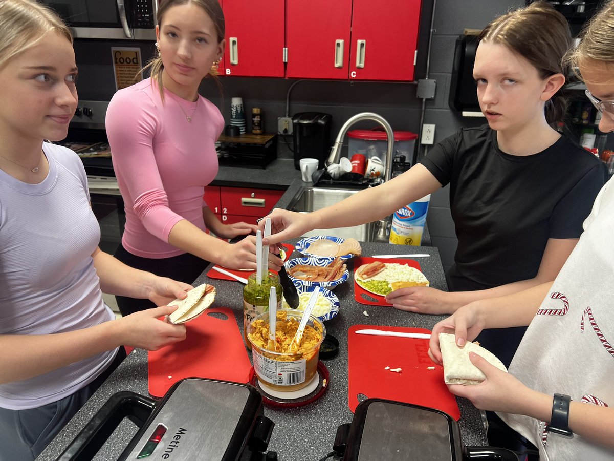 SCreekLife tweet media