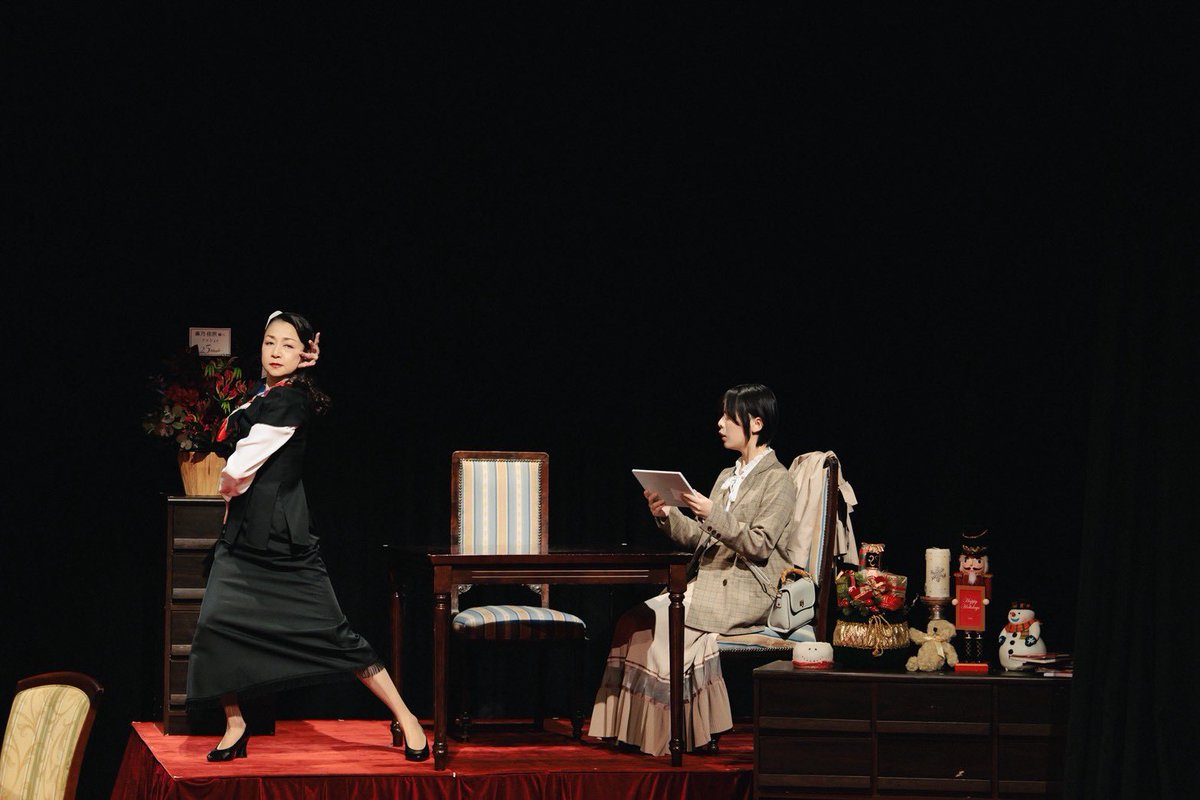 AlexandriteSTG's tweet photo. ⠀/／
🗣絶賛開幕中🧑‍🎄
   \＼

舞台『25Magic』
https://t.co/Mk88G0HVjK
劇場・新宿村LIVE
演出・中村優希

《Ruby》

12/19(金)14:00
受付開始/開場
13:15

上演⏰2時間10分
1幕55分/休憩10分/2幕65分
※面会・差入れなし
※当日券あり

好評上演中の今作
是非お見逃しなく🎄

#アレステ #25Magic https://t.co/MRLO34ZUYy
