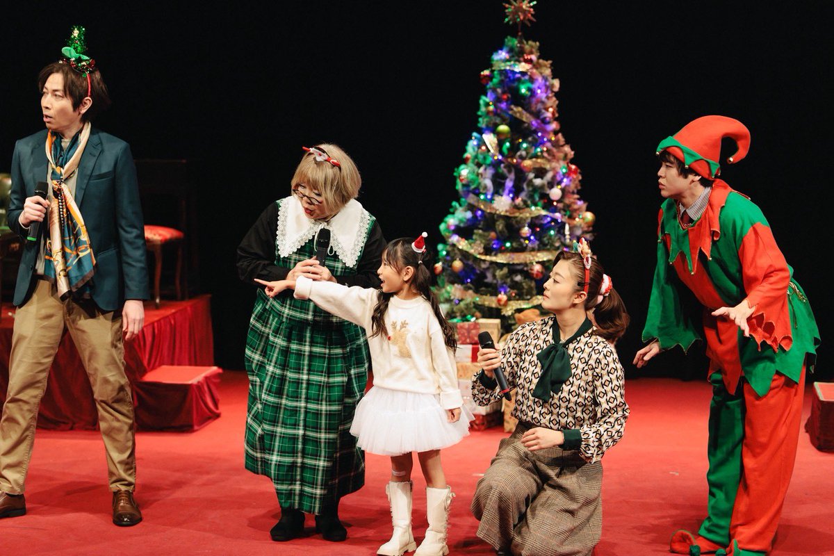 AlexandriteSTG's tweet photo. ⠀/／
🗣絶賛開幕中🧑‍🎄
   \＼

舞台『25Magic』
https://t.co/Mk88G0HVjK
劇場・新宿村LIVE
演出・中村優希

《Ruby》

12/19(金)14:00
受付開始/開場
13:15

上演⏰2時間10分
1幕55分/休憩10分/2幕65分
※面会・差入れなし
※当日券あり

好評上演中の今作
是非お見逃しなく🎄

#アレステ #25Magic https://t.co/MRLO34ZUYy