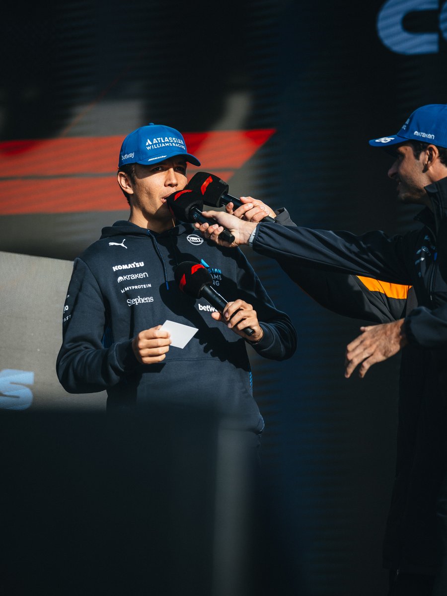 WilliamsF1's tweet image. Fan Forum out of context 🎤😂