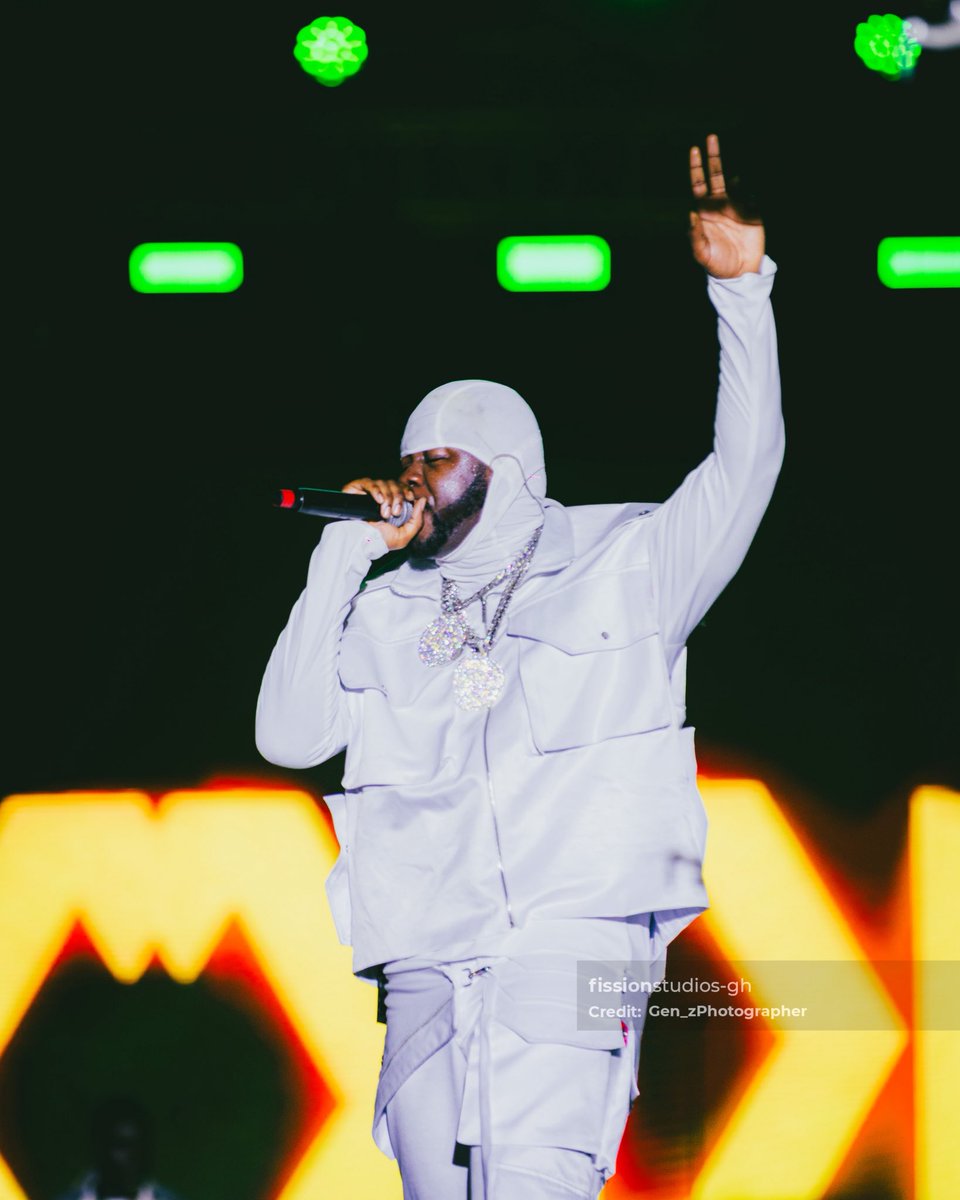 Gen_zphotog's tweet image. @Medikalbyk as documented📸 by me at Beyond Kontrol Concert 2025

#Bykconcert25 #toppertop