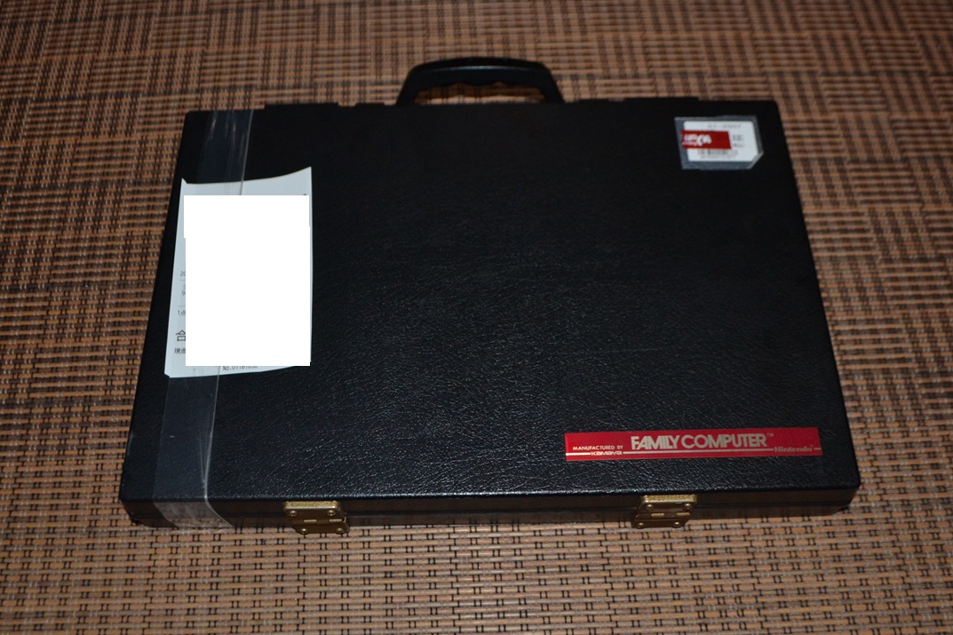 先日購入したファミコンのアタッシュケースをジャンクで更に見つけまし