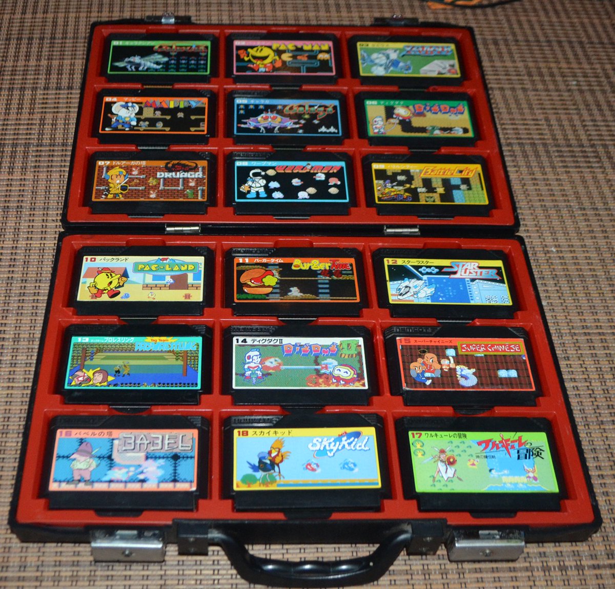 先日購入したファミコンのアタッシュケースをジャンクで更に見つけまし