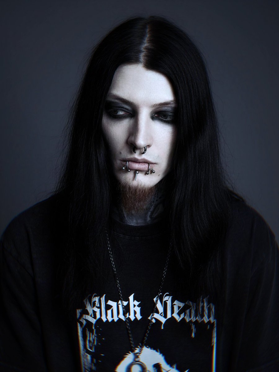 nulliferbones's tweet image. I'm bored of existence... 🪦

-
-
Black death rat t-shirt by gthicjewelry 

#dsbm #blackmetal #goth