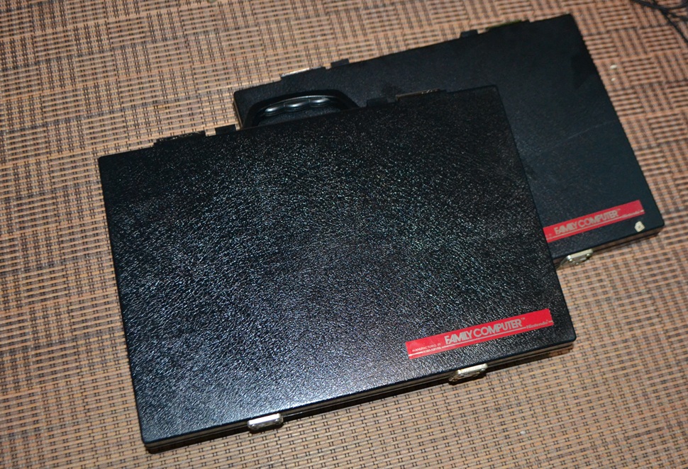 先日購入したファミコンのアタッシュケースをジャンクで更に見つけまし